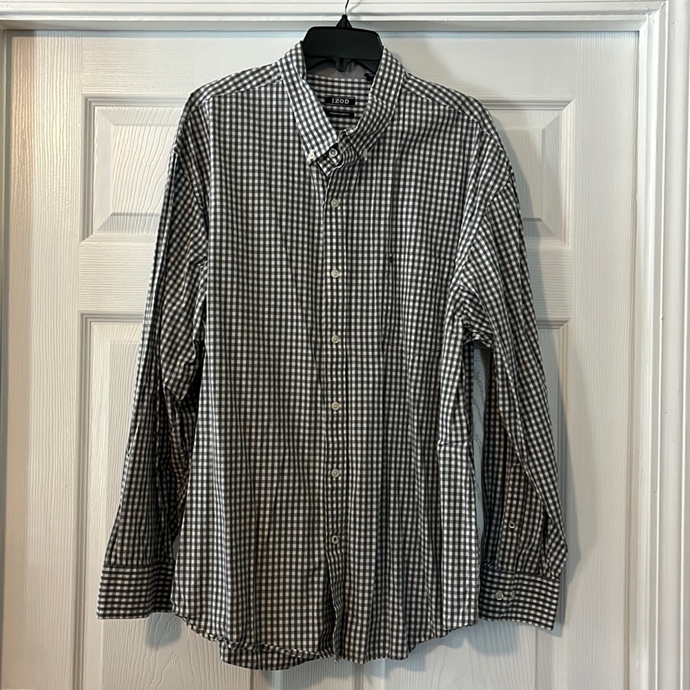 EUC Men’s Izod Premium Essentials Button Down Long Sleeve Shirt